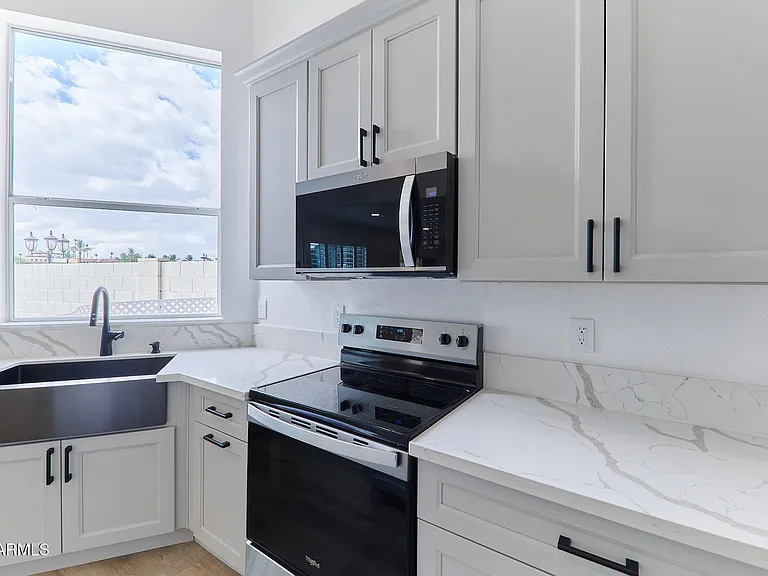 9019 W Acoma Dr — Photo 3
