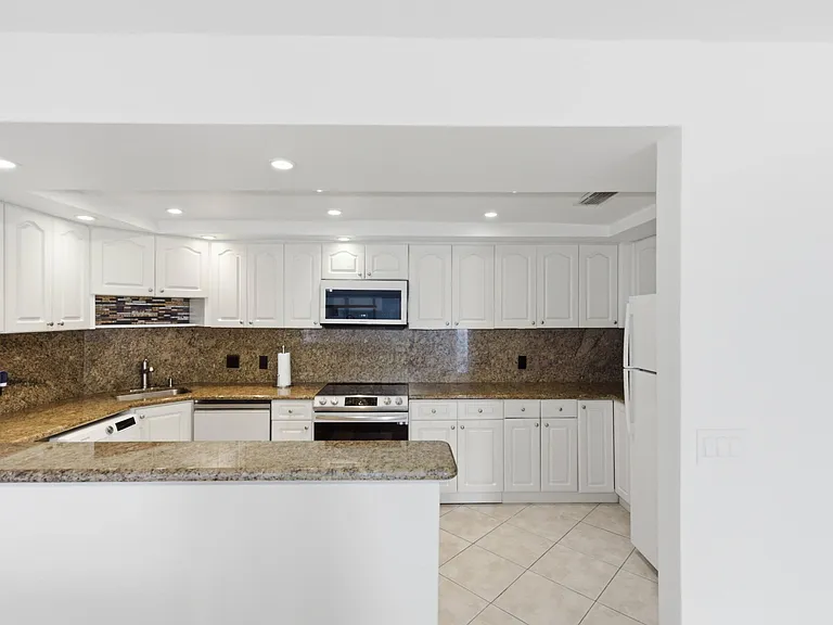 3700 Galt Ocean Dr #1510 — Photo 6