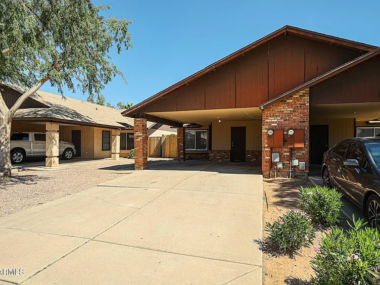 3238 E Calypso Ave — Photo 3