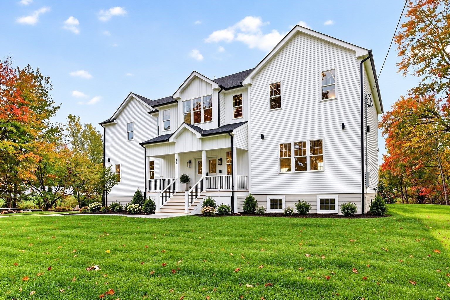 30 Mill St — Pinecrest Golf Club