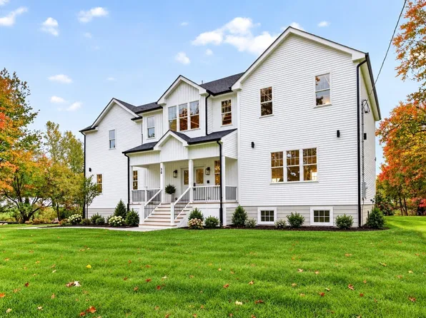 30 Mill St, Holliston, MA 01746