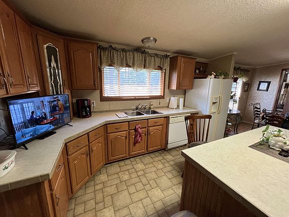 4th image of 4985 Esterwood Dr