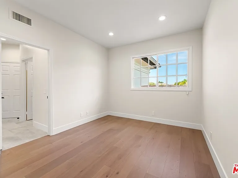 18500 Saint Moritz Dr — Photo 39