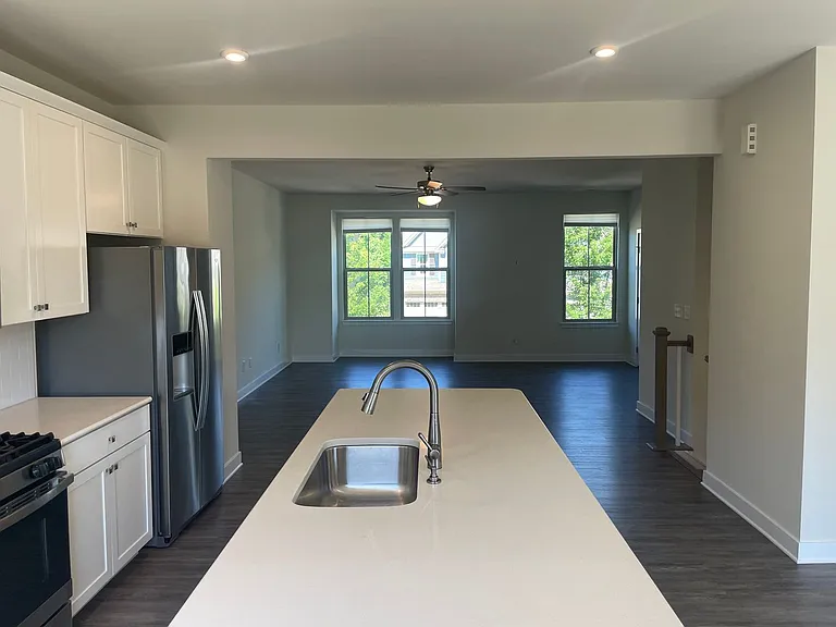 122 Lanyard Dr — Photo 6