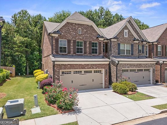 2nd image of 472 Braemore Mill Dr