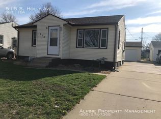 516 S Holly Ave, Sioux Falls, SD 57104