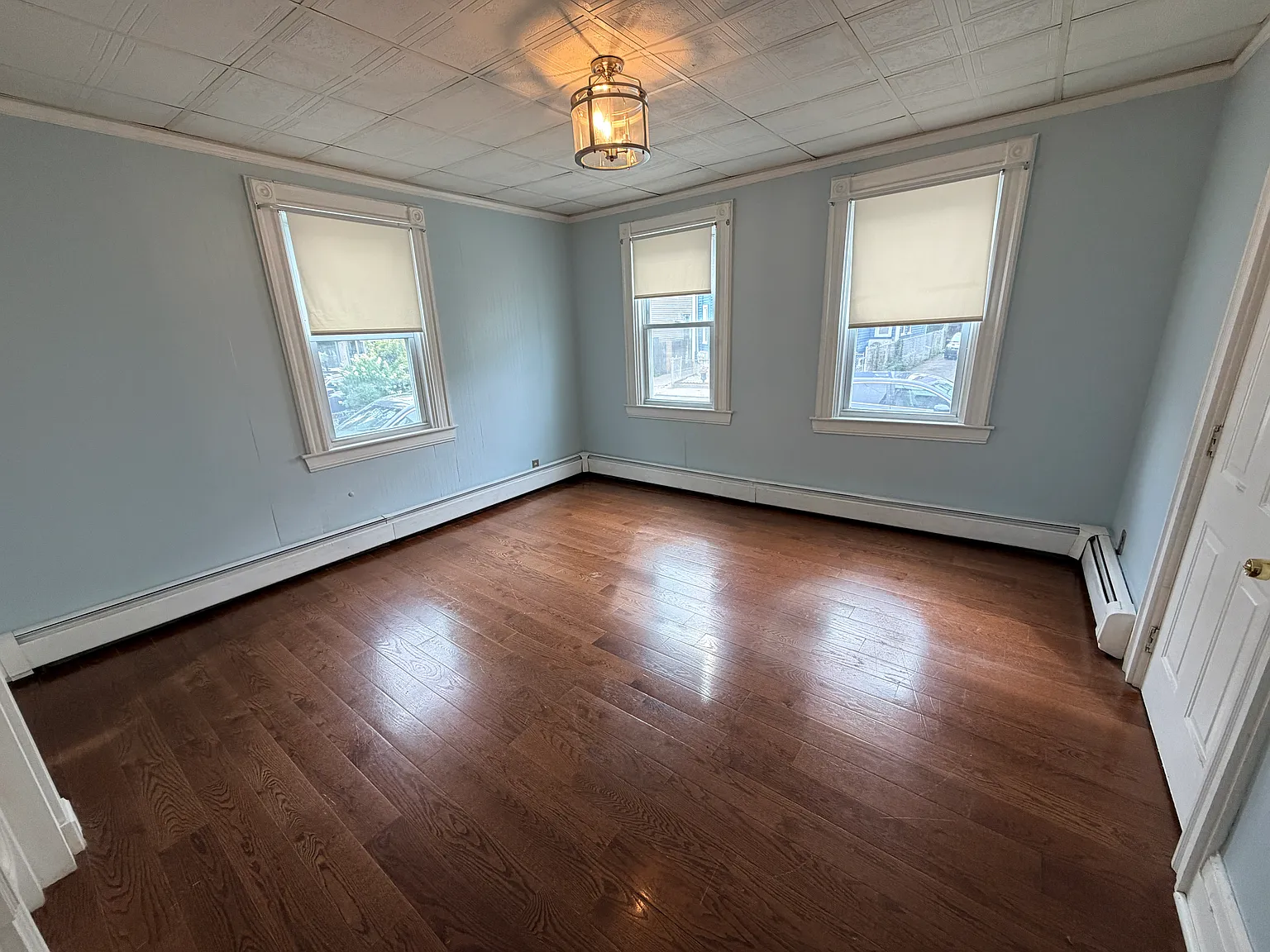 2 bed, 1000 sqft, $2,900 — Photo 3