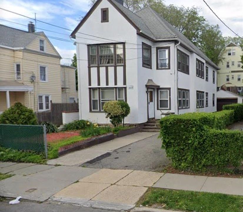 1st image of 11 Pease St