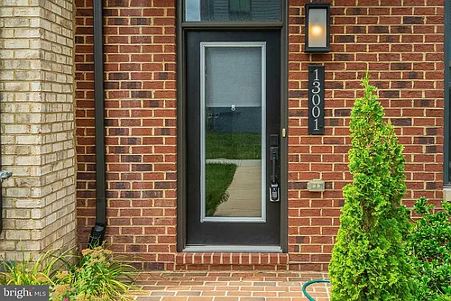 13001 Hattontown Sq Photo 1