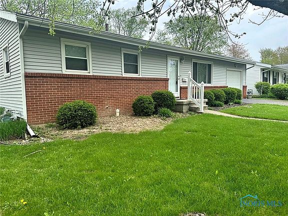 3rd image of 510 Rosewood Ave