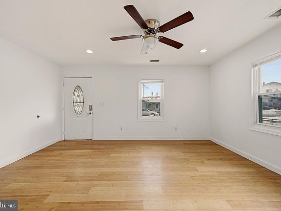 3rd image of 1812 Kittyhawk Rd