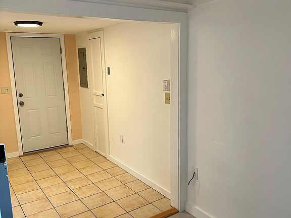 3rd image of 29 Central Park Ave