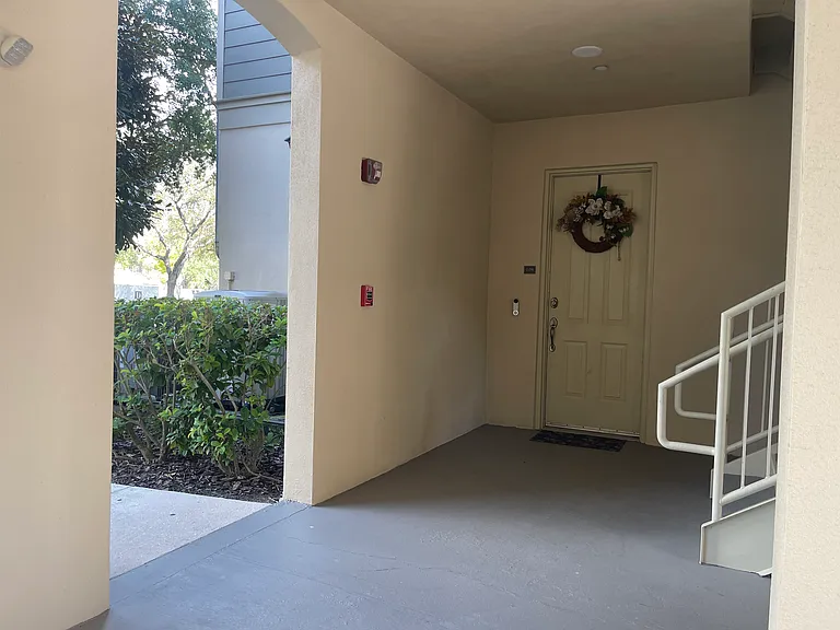650 Campus St #104 — Photo 4
