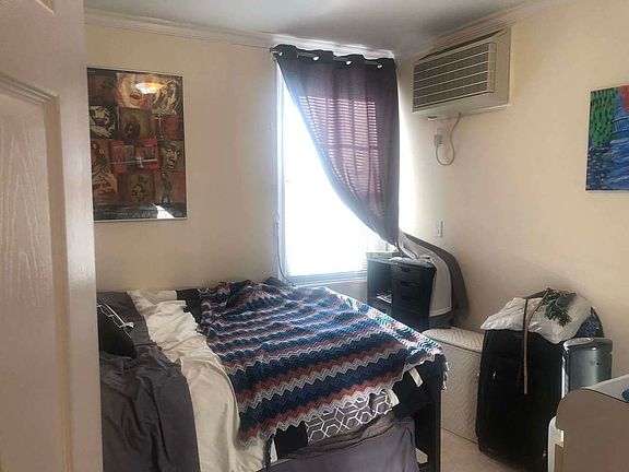 3rd image of 2579 44th St #2