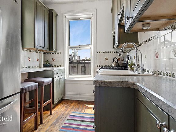 4th image of 112 Garfield Pl APT 4L