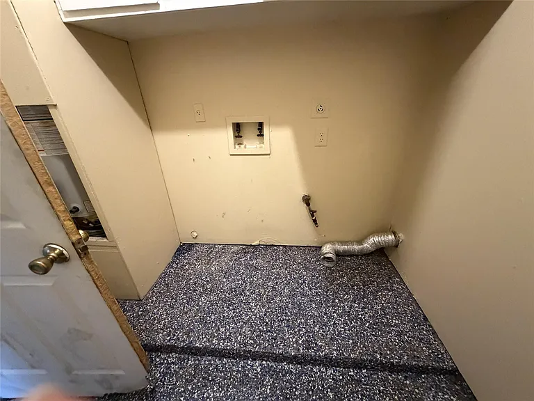 7811 Fall Glen Dr — Photo 19