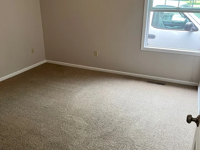 513 Elm Ave — Photo 4