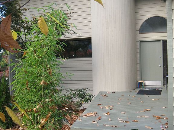Inviting front deck