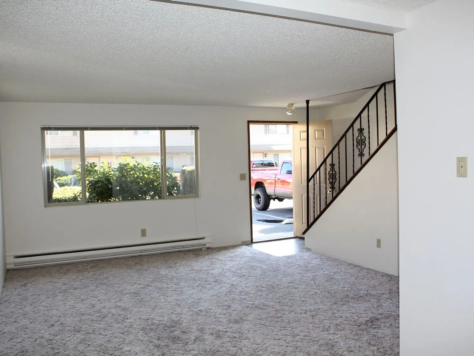 Cascade Vista — Photo 3