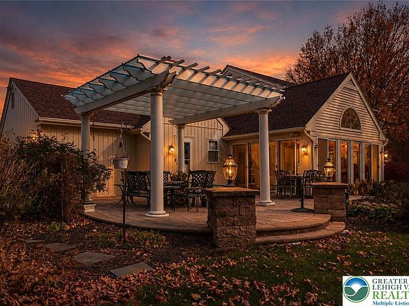5th image of 2626 Bayberry Cir