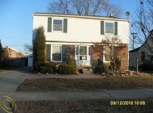 8401 Warren Blvd, Center Line, MI 48015