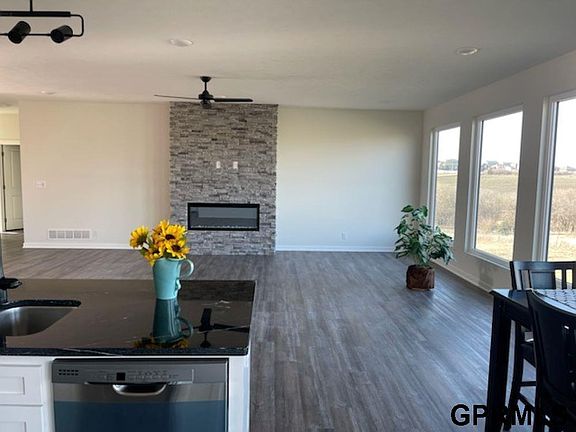 4th image of 10604 Lake Tahoe Dr
