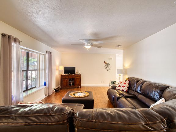 5th image of 6220 Yosemite Dr