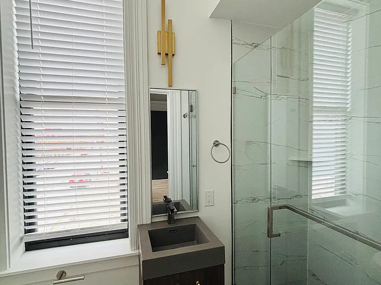 601 York St #2 — Photo 5