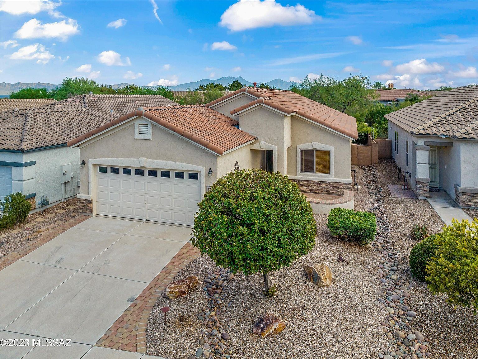 1309 W Camino Buenos Aires, Sahuarita, AZ 85629 Zillow