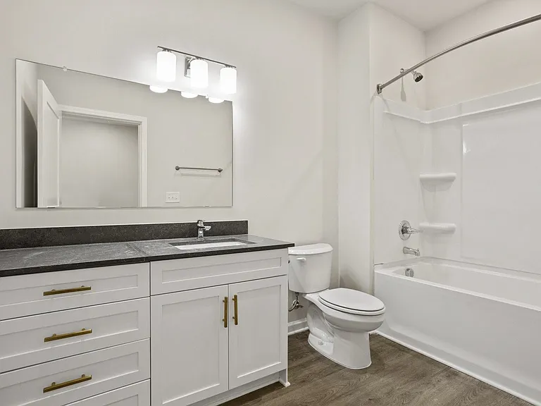 The Grande at Geyser Falls Luxury Apartments — Photo 44
