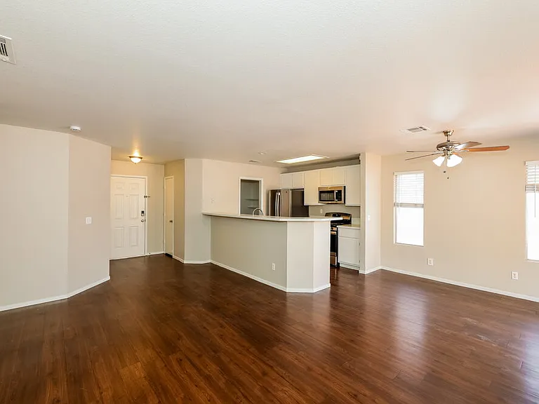 5323 Sable Ct — Photo 5
