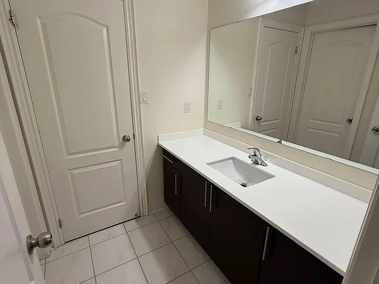 3 Elwin Rd — Photo 3