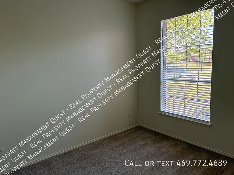 802 Nafus St — Photo 12