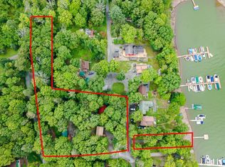 100 Launch Rd, Greentown, PA 18426