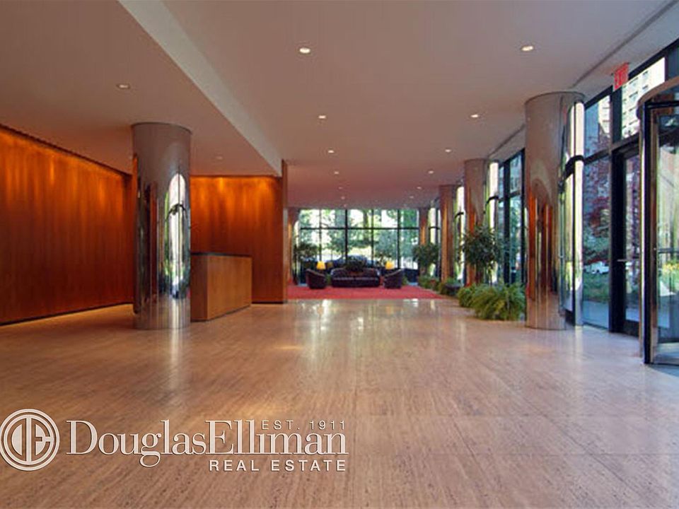 2nd image of 420 E 61st St APT 19F