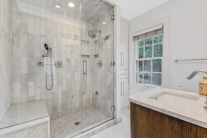 5062 N Larkin St — Photo 8