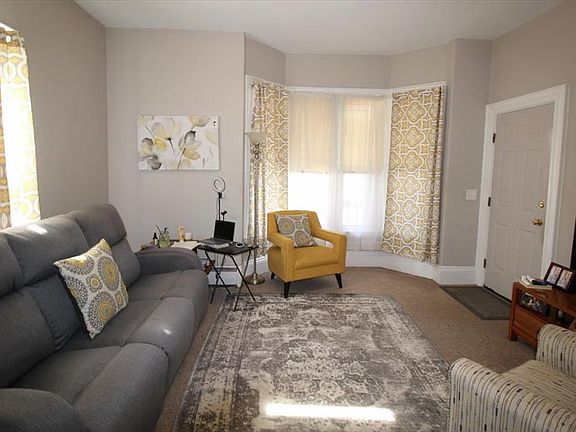 1st Floor Living Room