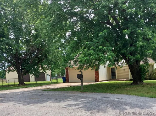 108 Cottonwood Cir, Pryor, OK 74361