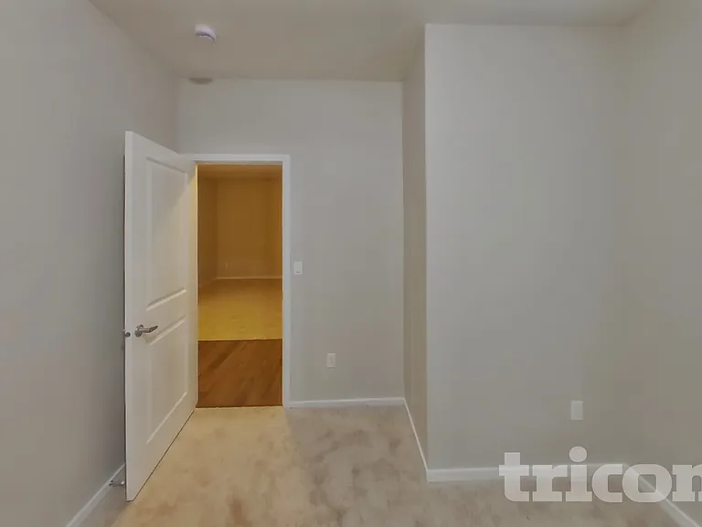 6816 S Warner St — Photo 22