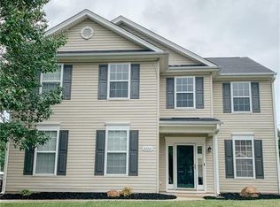 6064 Glen Way Dr, Winston Salem, NC 27107