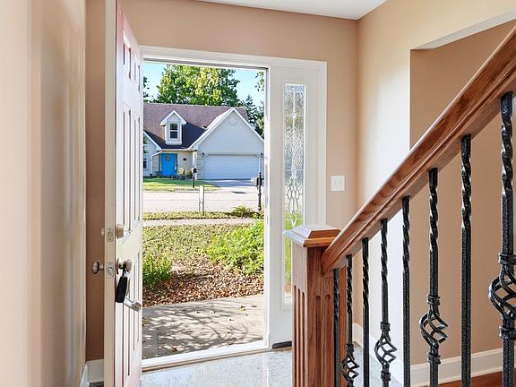 2nd image of 401 S Village Cir