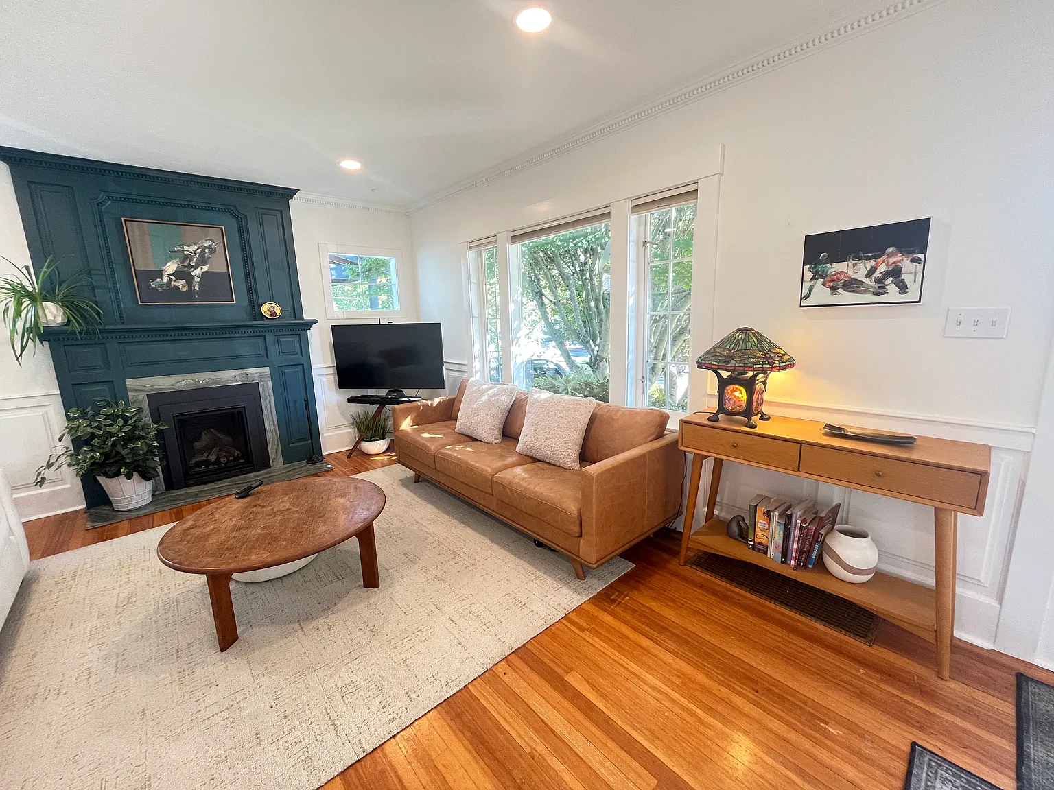 2 bed, 1.5 bath, 1400 sqft, $4,500 — Photo 2