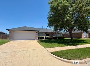 514 Morningside Ct, Midlothian, TX 76065