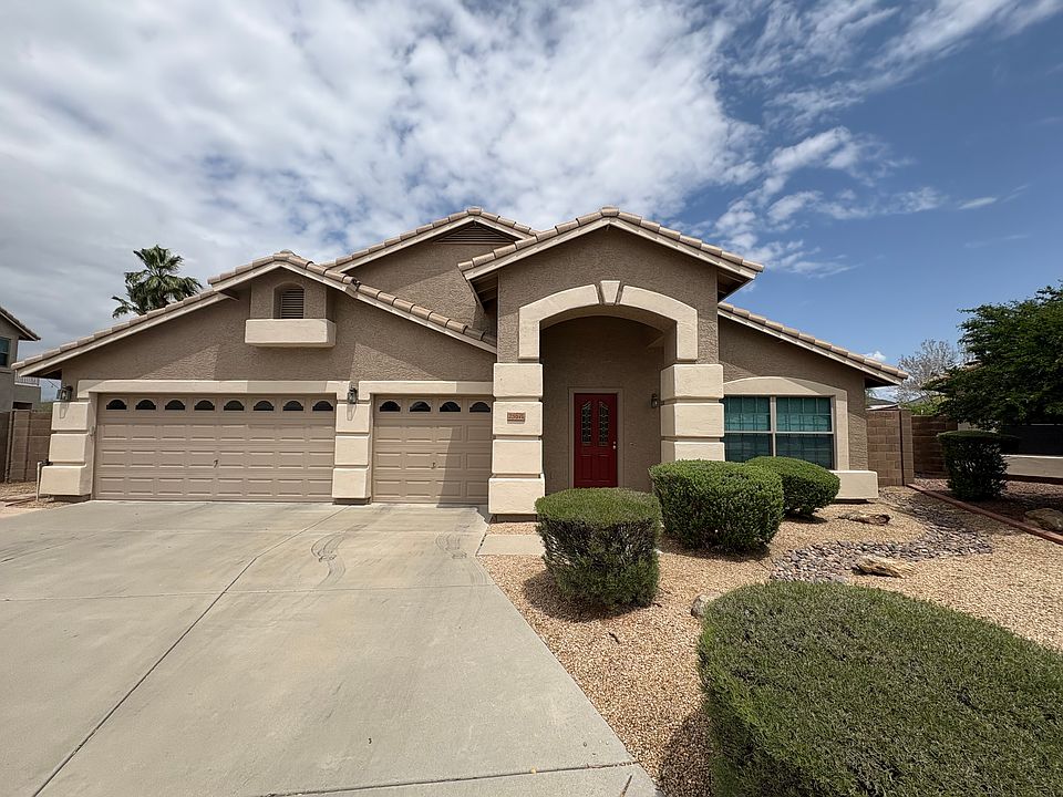 Exterior Front - 3 Car garage