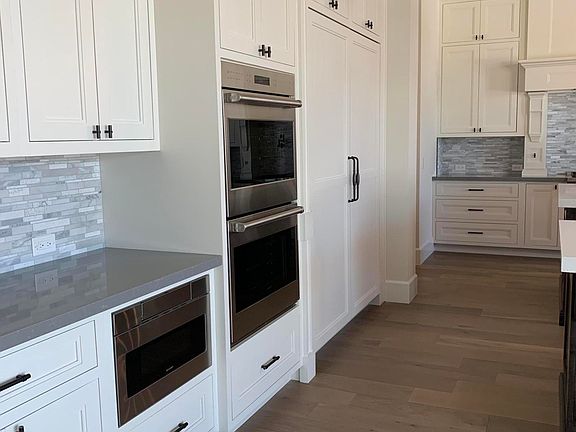 4th image of 11422 N 68th St