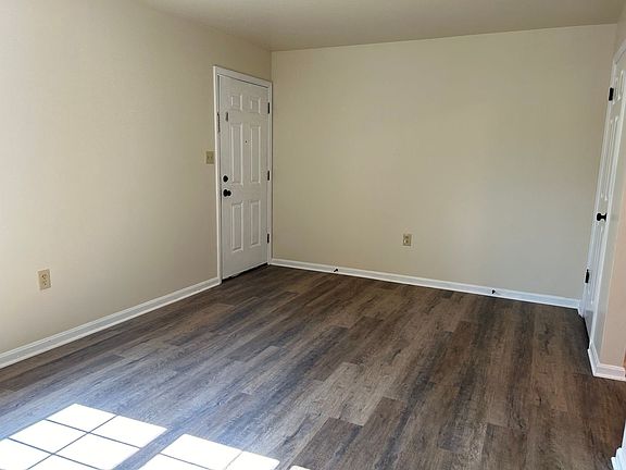 5th image of 405 Judie Ln #P