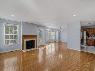 2 Marina Dr, Bayonne, NJ 07002