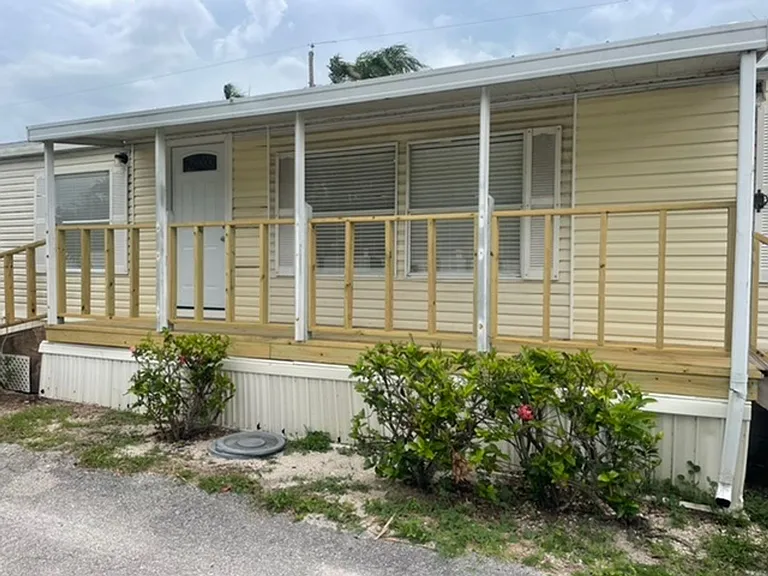 10230 SE Federal Hwy — Photo 37