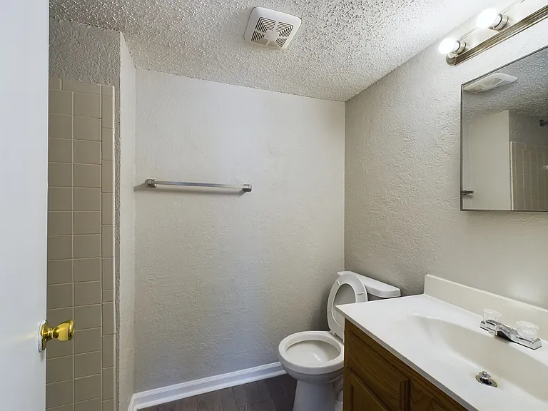 9511 Shannon Green Dr #E — Photo 18