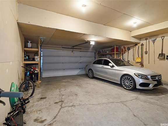 5th image of 5122 Canuck CRESCENT